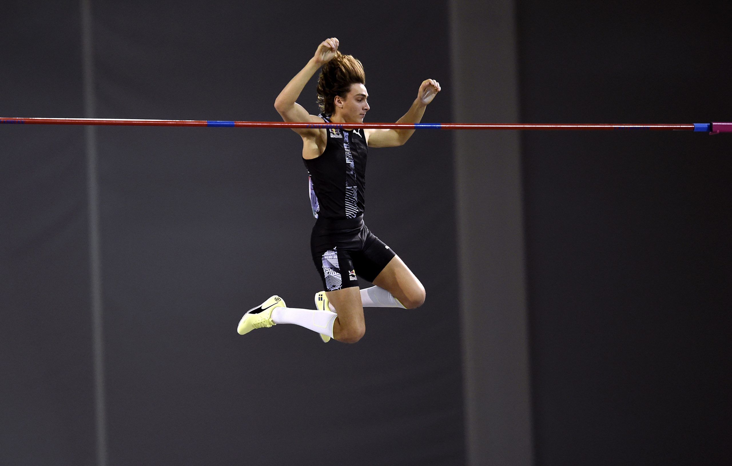 Šveđanin Armand Duplantis obara svetski rekord u skoku sa motkom u dvorani, Glazgov World athletics indoor tour, Glasgow, Scotland, 15.2.2020.;   Foto: AP/Tanjug