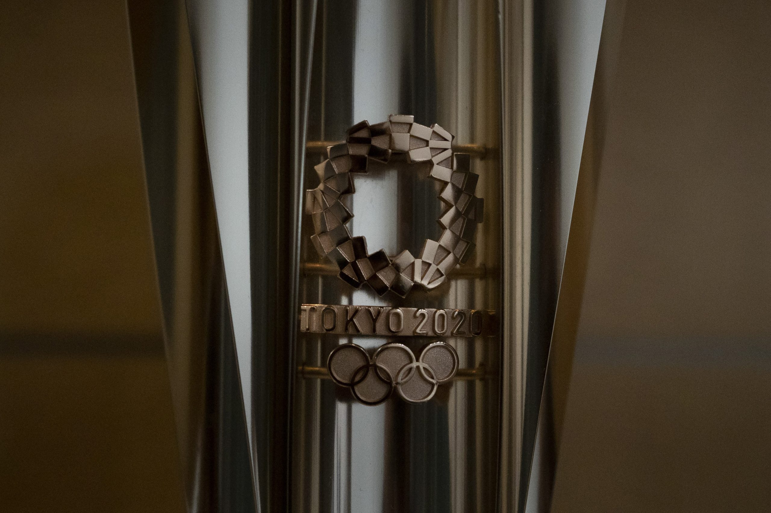 Olimpijska baklja za OI u Tokiju 2020.;   Foto: AP/Tanjug